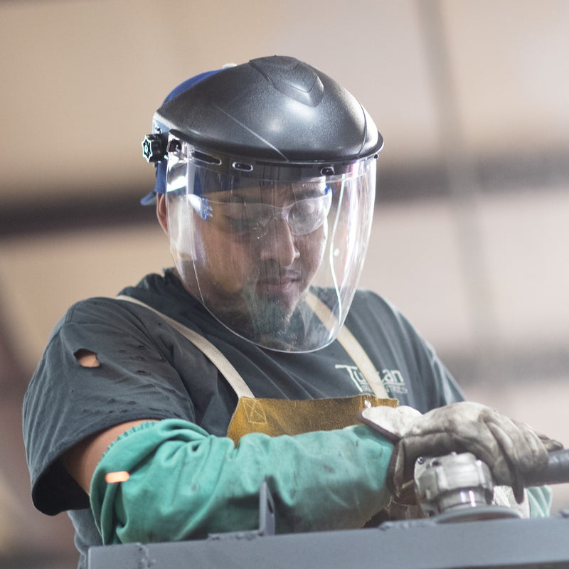 Pyramex Clear Tapered Polycarbonate Face Shield - S1110, view 4 of 4