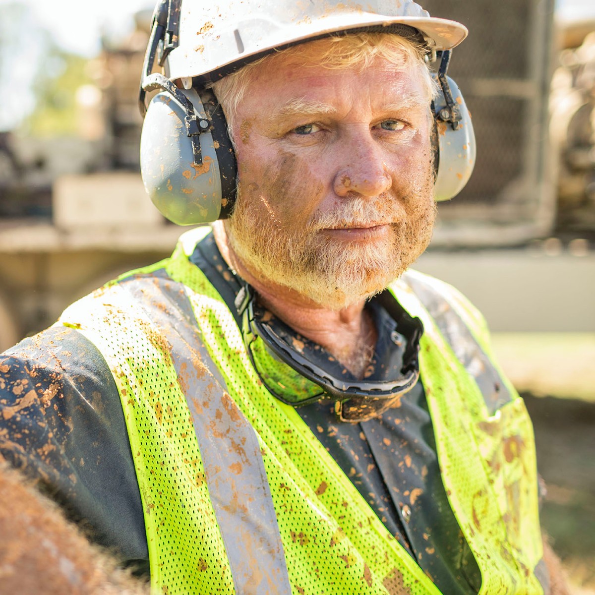 Pyramex Cap Mounted Earmuffs, NRR 22dB, CM6010, Gray